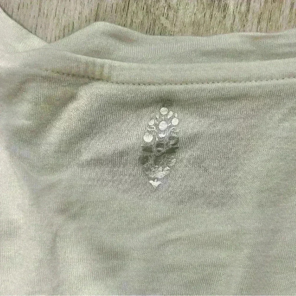 Free People FP Movement White Blue Short Sleeve Shirt Wool Oversized Top Size XS - Picture 7 of 9